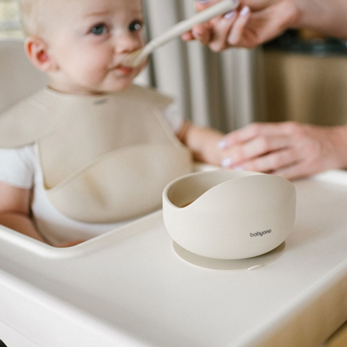 Babyono | Silikonskål med sugekopp | Beige